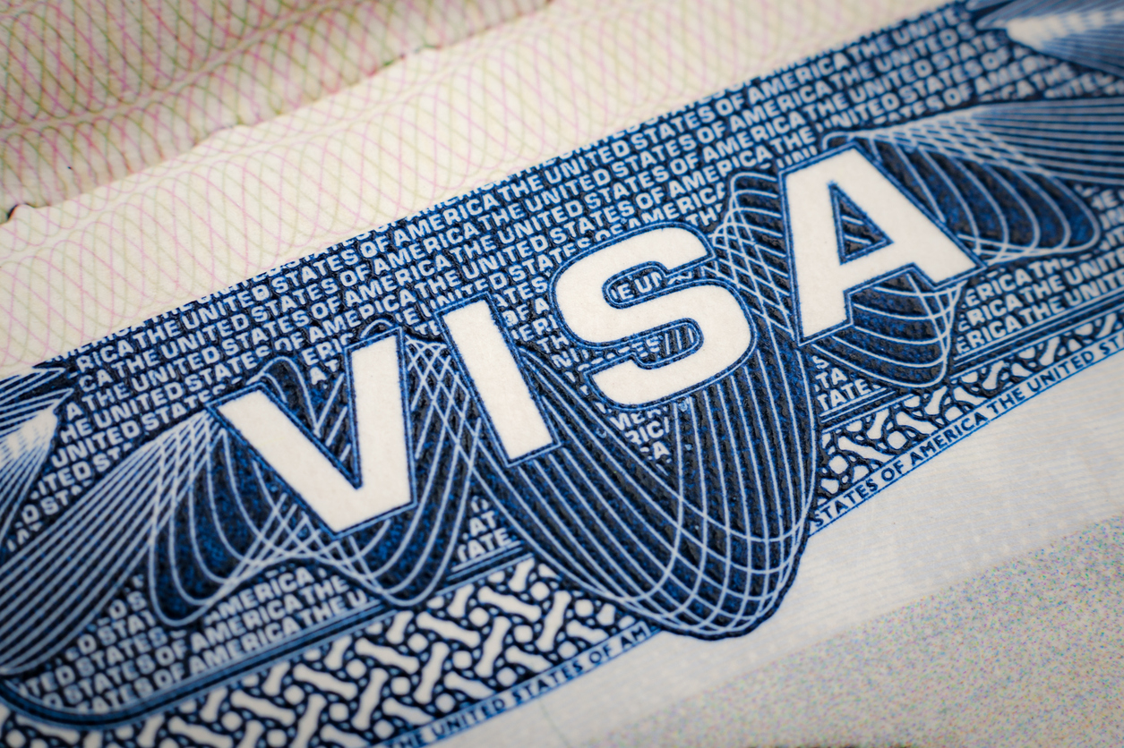 Indicios de retraso mostrándose en el Boletín de Visas de Marzo